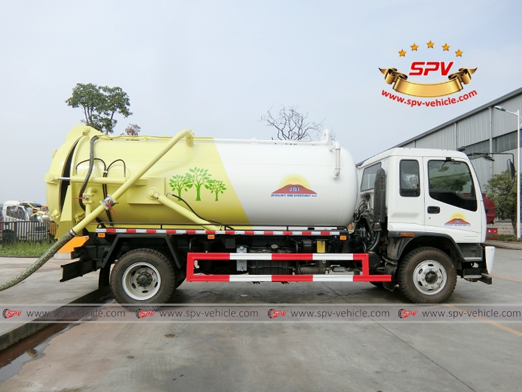8,000 Litres Sewer Vacuum Truck ISUZU - RS 8,000 Litres Sewer Vacuum Truck ISUZU - RS